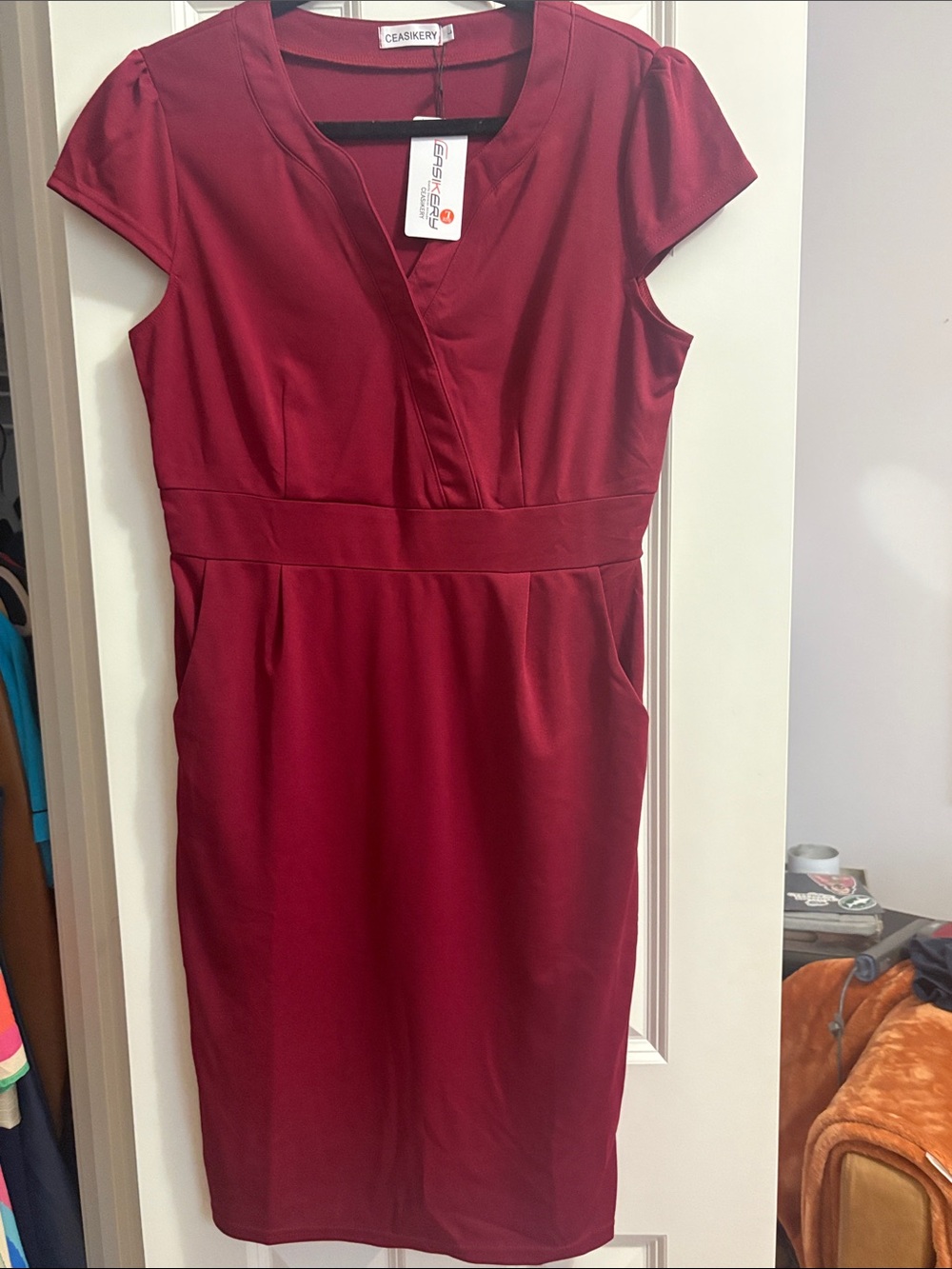 Ceasikery Burgundy Midi Sheath Dress with V-Neck